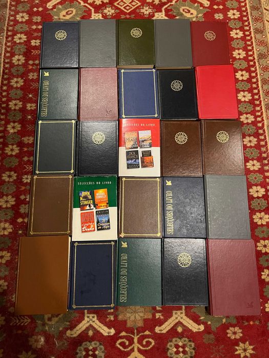 Conjunto de 25 livros condensados com 100 obras