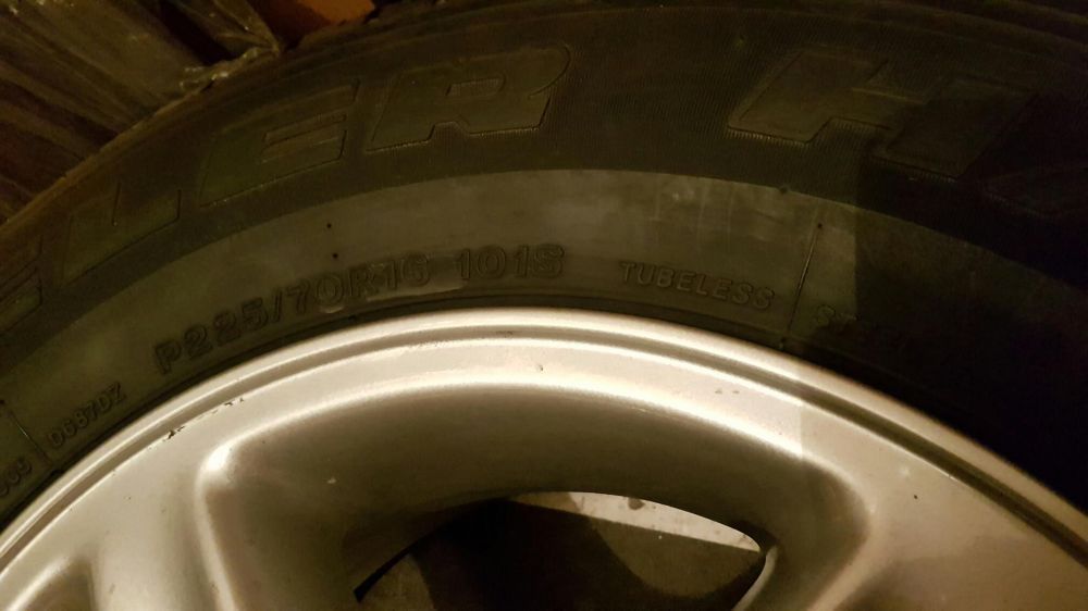 Продам новий оригінальный  диск 17 дюймів від lexus rx.