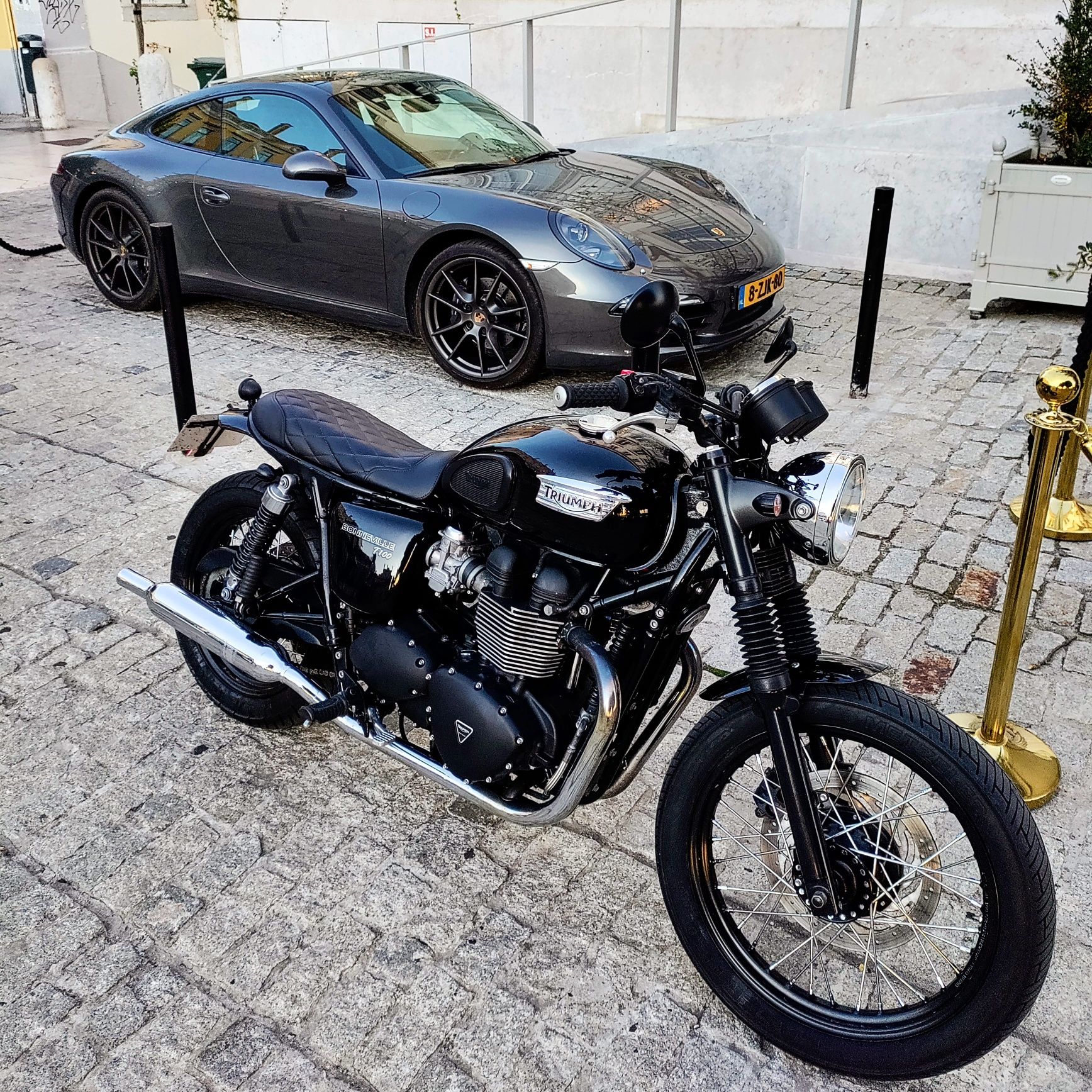 Triumph Bonneville T100 de 2015 brat style