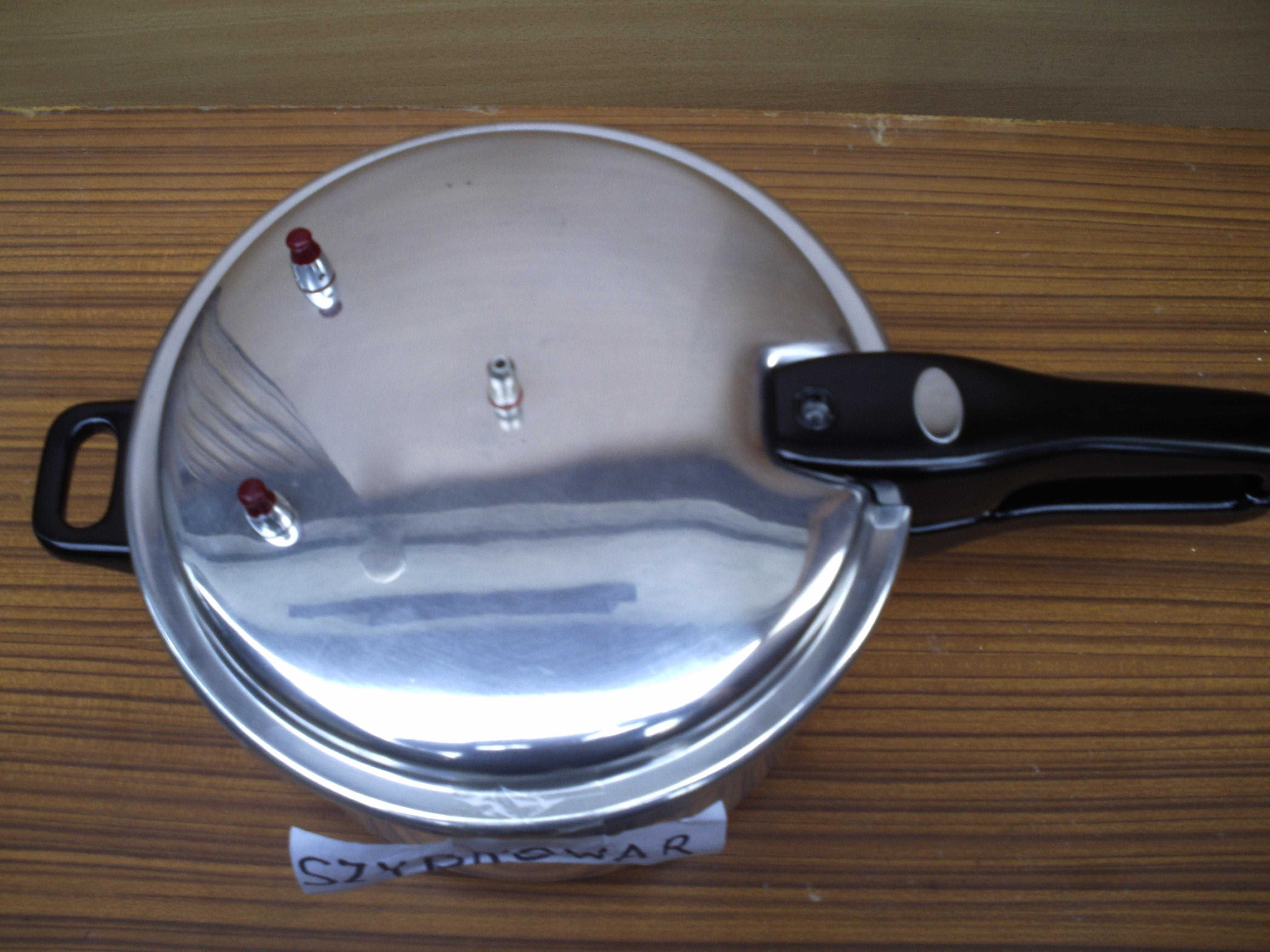 szybkowar 7 l aluminiowy ,garnek garnki dom mieszkanie gotowanie praca