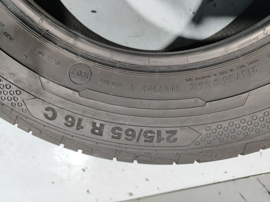 2 pneus semi novos 215-65R16C Continental - Oferta dos Portes