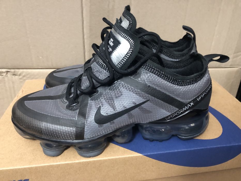 Кросівки Nike AIR VAPORMAX колір: сірий 36,5