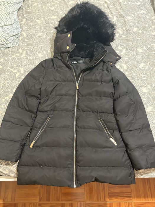 SEMI-LONG PUFFER DOWN JACKET with hood in good condition
