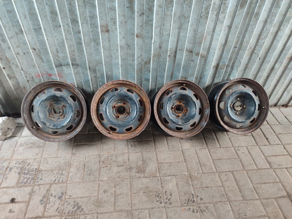 Диски металеві r15 peugeot 4.108