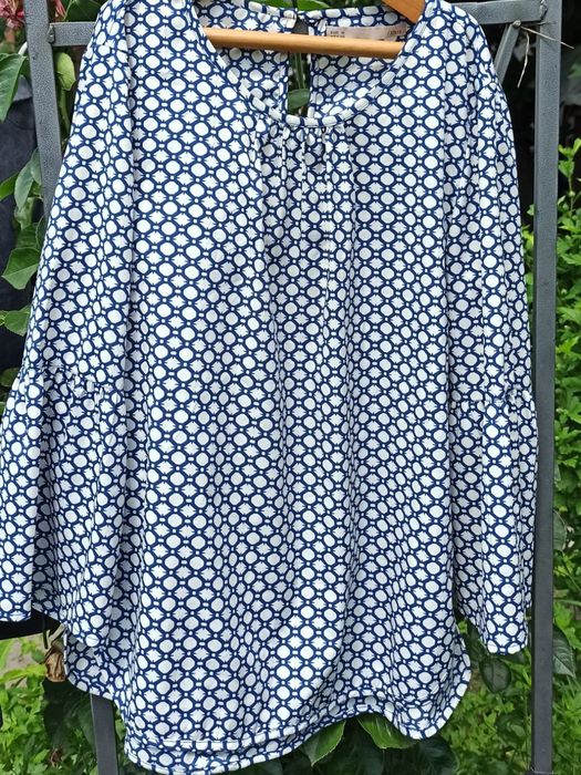 Женские футболки. Блузки женские