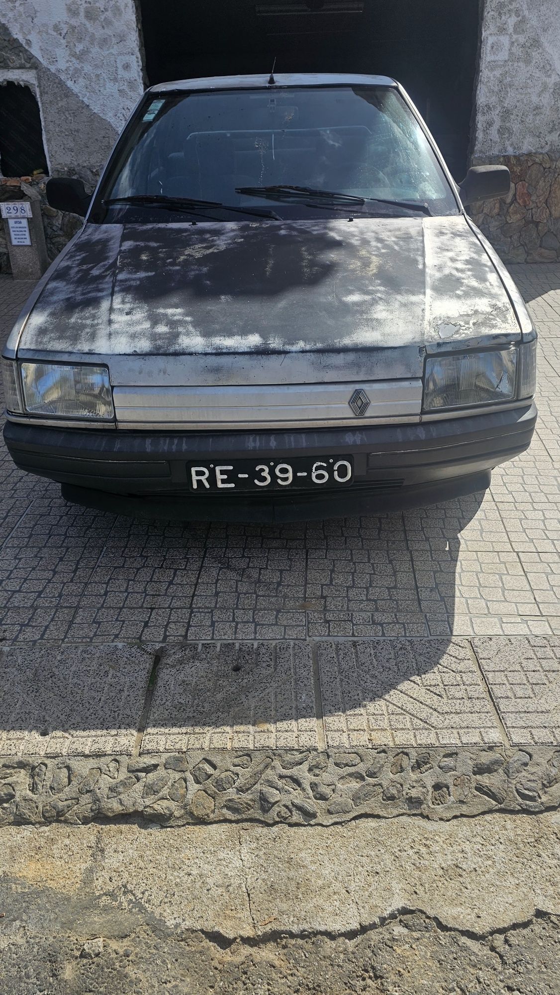Vendo Renault 21 GTL (1989) - Para Arranjar ou Pecas