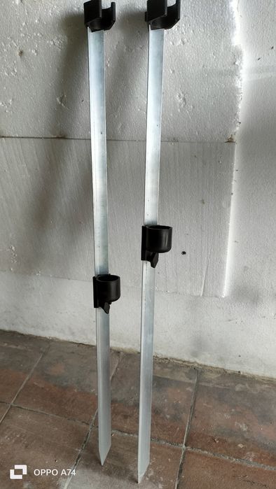 Vendo 5 suportes de cana de pesca em muito bom estado.
