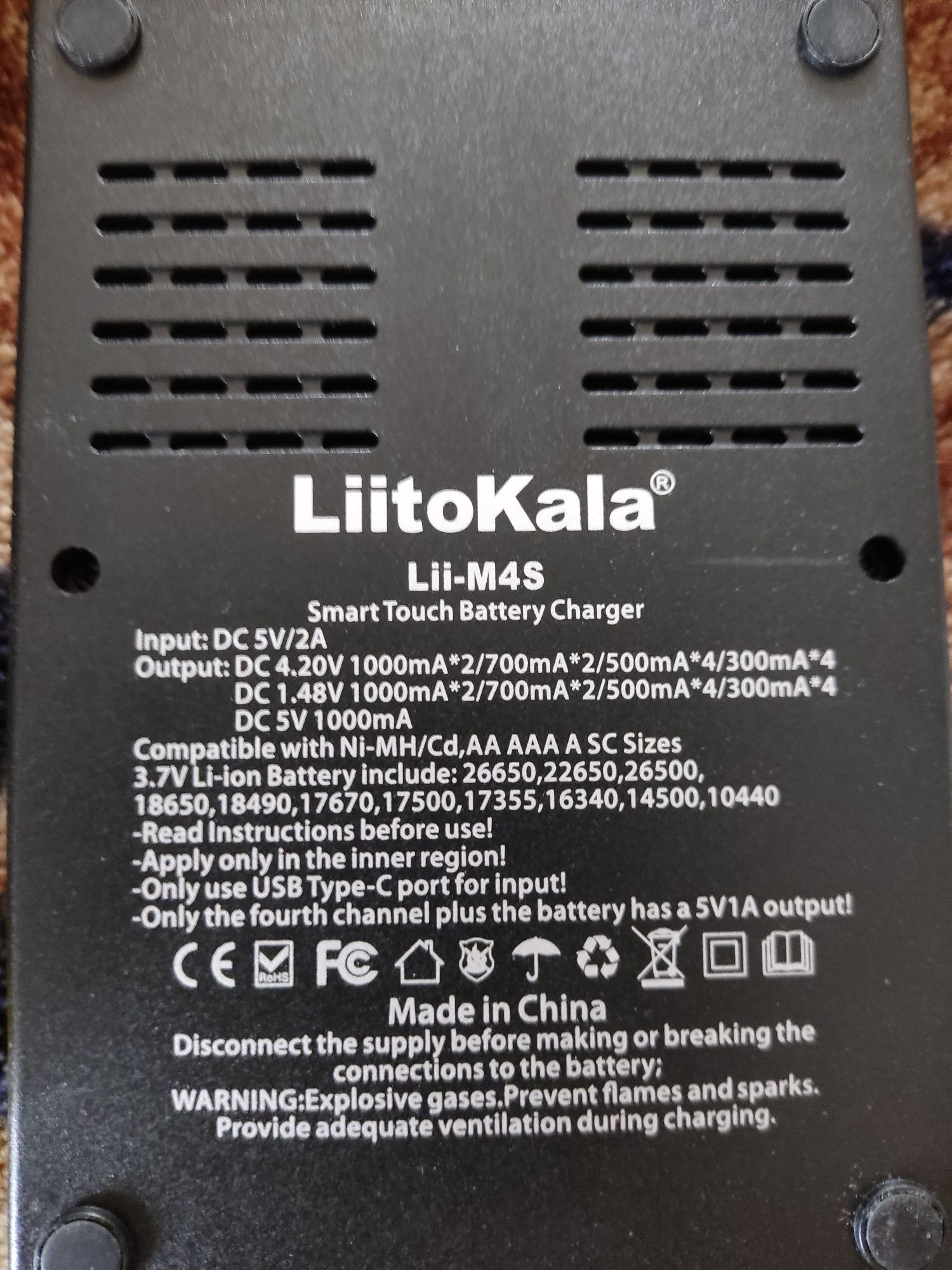 Ładowarka akumulatorków LiitoKala Lii-M4S
