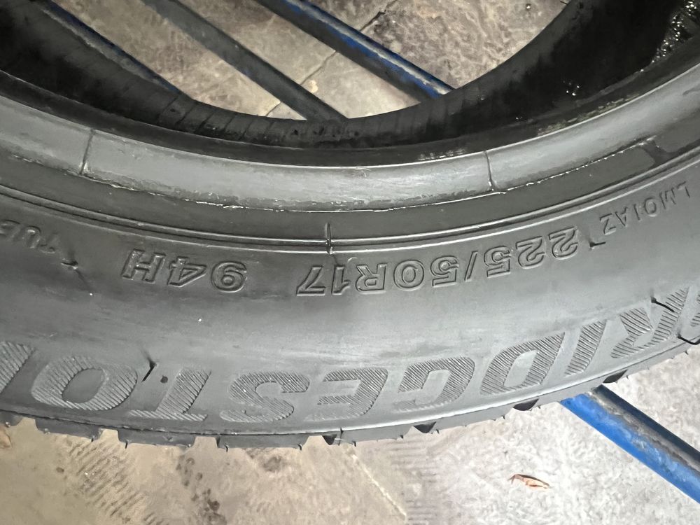 225/50/17 R17 Bridgestone Blizzak LM001 RSC 4шт новые зима