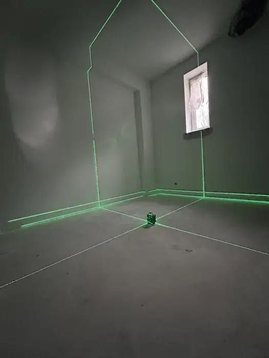 Laser zielony krzyżowy