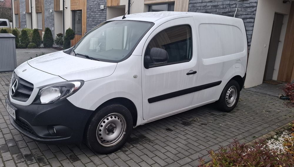Mercedes-Benz Citan  Mercedes- Benz Citan, 3 os., 70KM