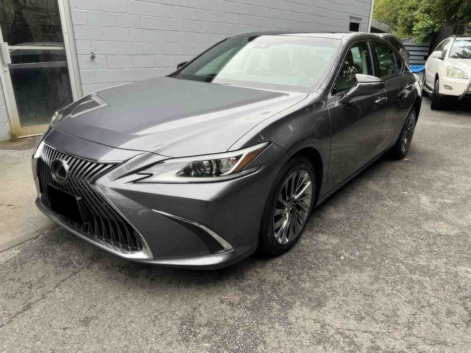 Lexus ES 350 Luxury      2019