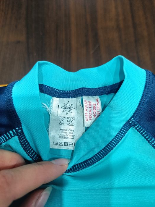 Bluzka kąpielowa do pływania SPF 50 rekin długi rękaw