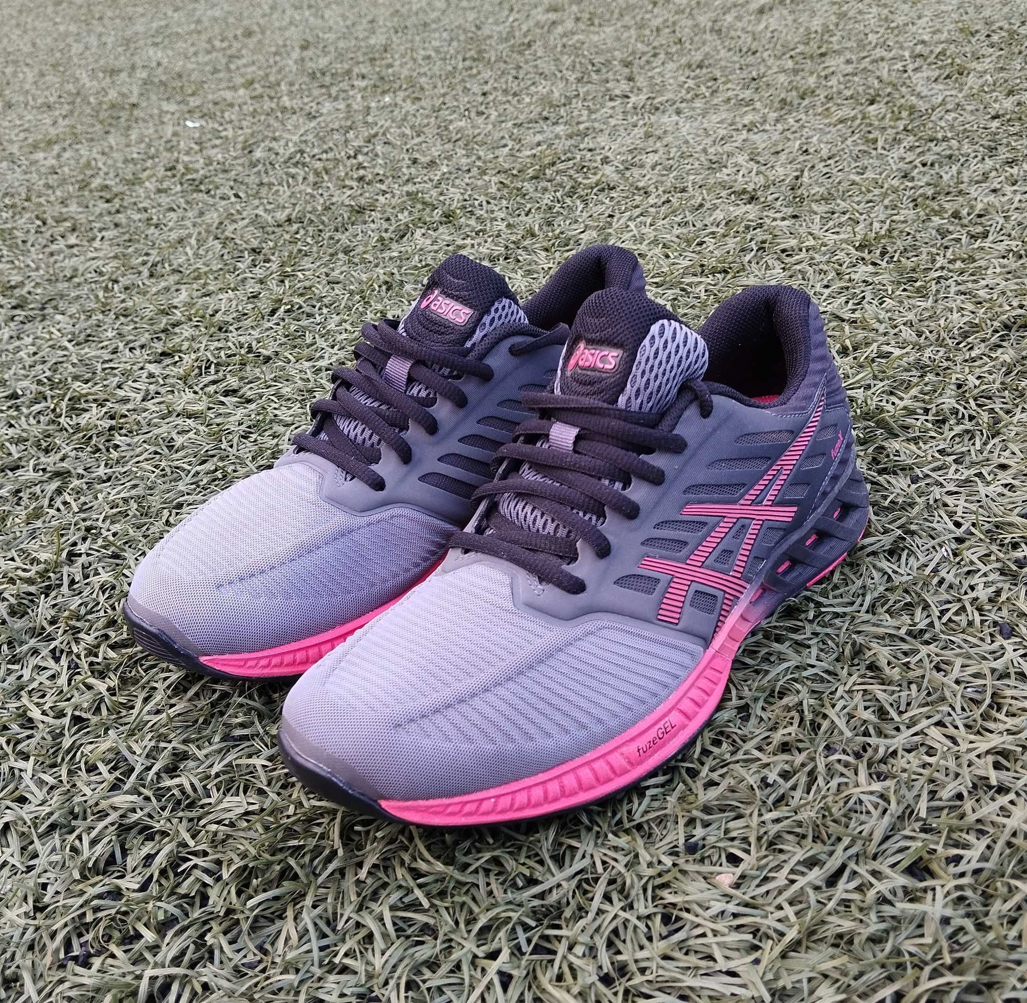 Женские кроссовки для бега asics fuzex