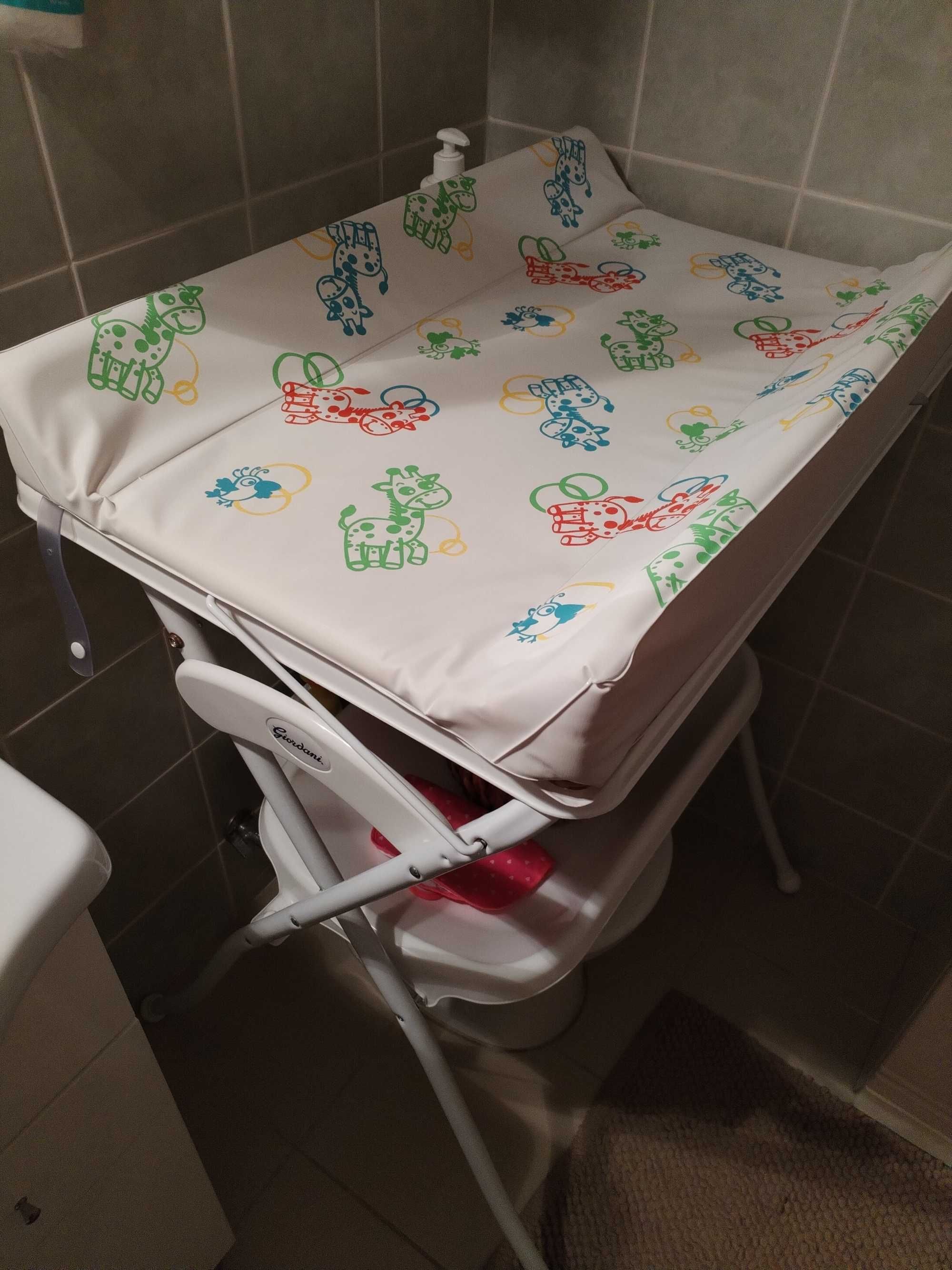 Banheira para bebe com muda fraldas da Prenatal