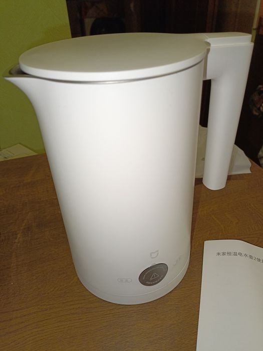 Электрочайник Xiaomi Mijia с постоянной температурой.