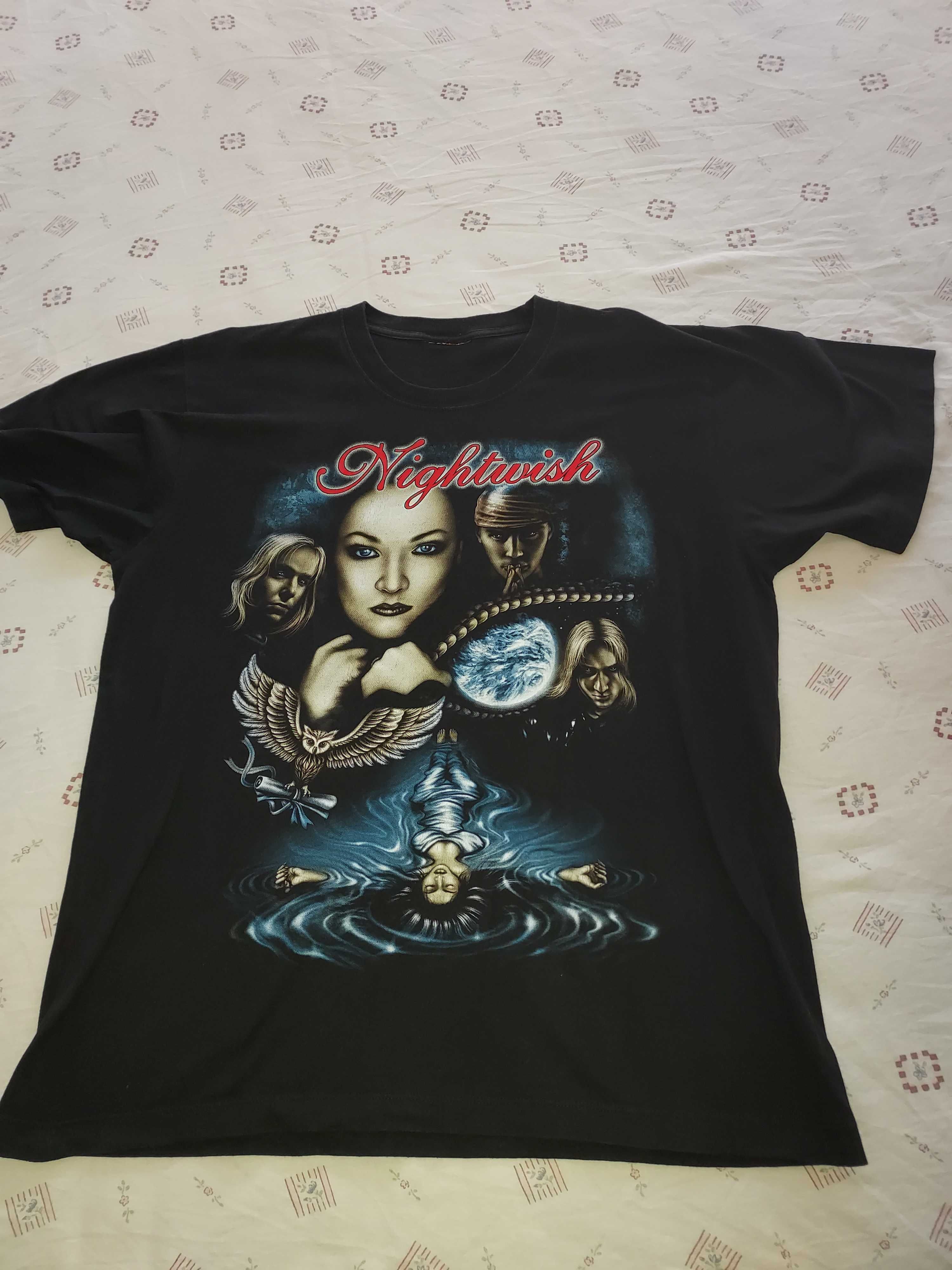 Vendo t-shirt do grupo Nightwish