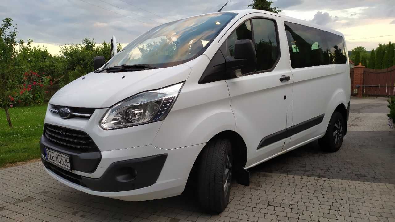 Wynajmę Ford Transit bus 9-osobowy
