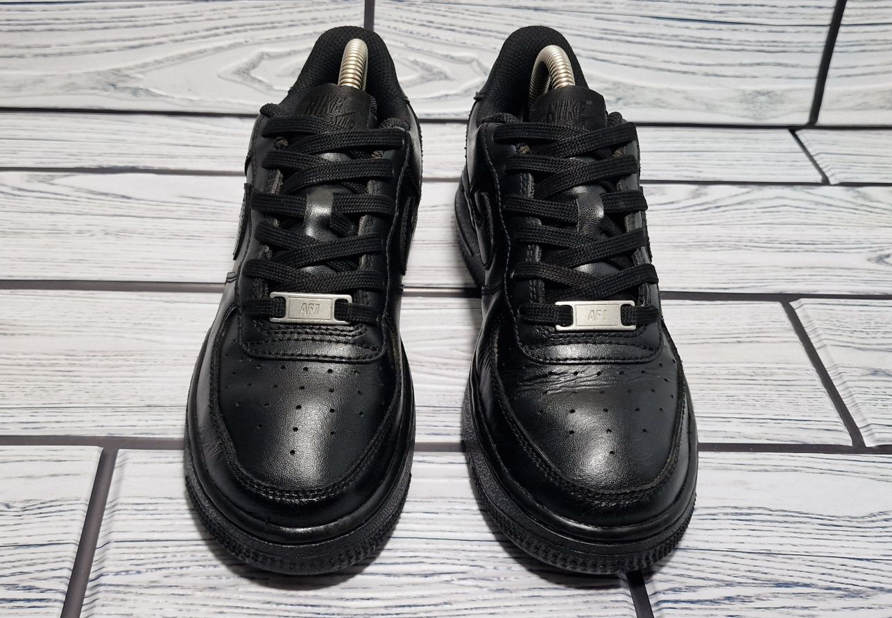 Кожаные кроссовки Nike Air Force 1( 35 размер)