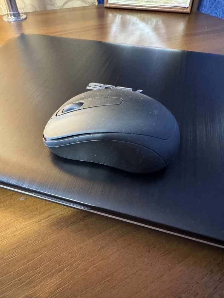 Ноутбук Asus X540M 4гб Озу в хорошем состоянии