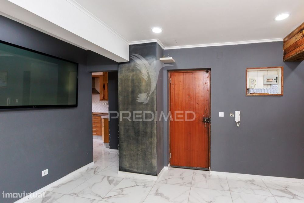 Apartamento T3 - Pct António Ribeiro Sanches 8 - Laranjeiro - Almad...