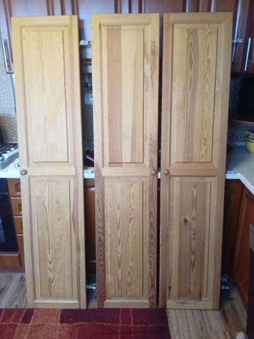 Drzwi drewniane do szafy