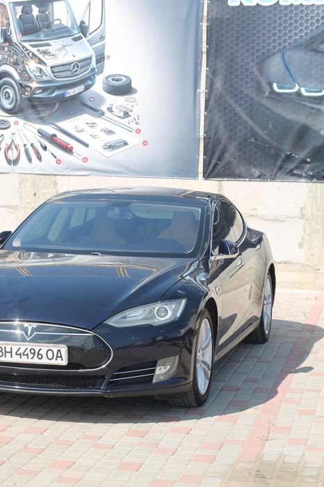 Tesla S Перфоманс P85