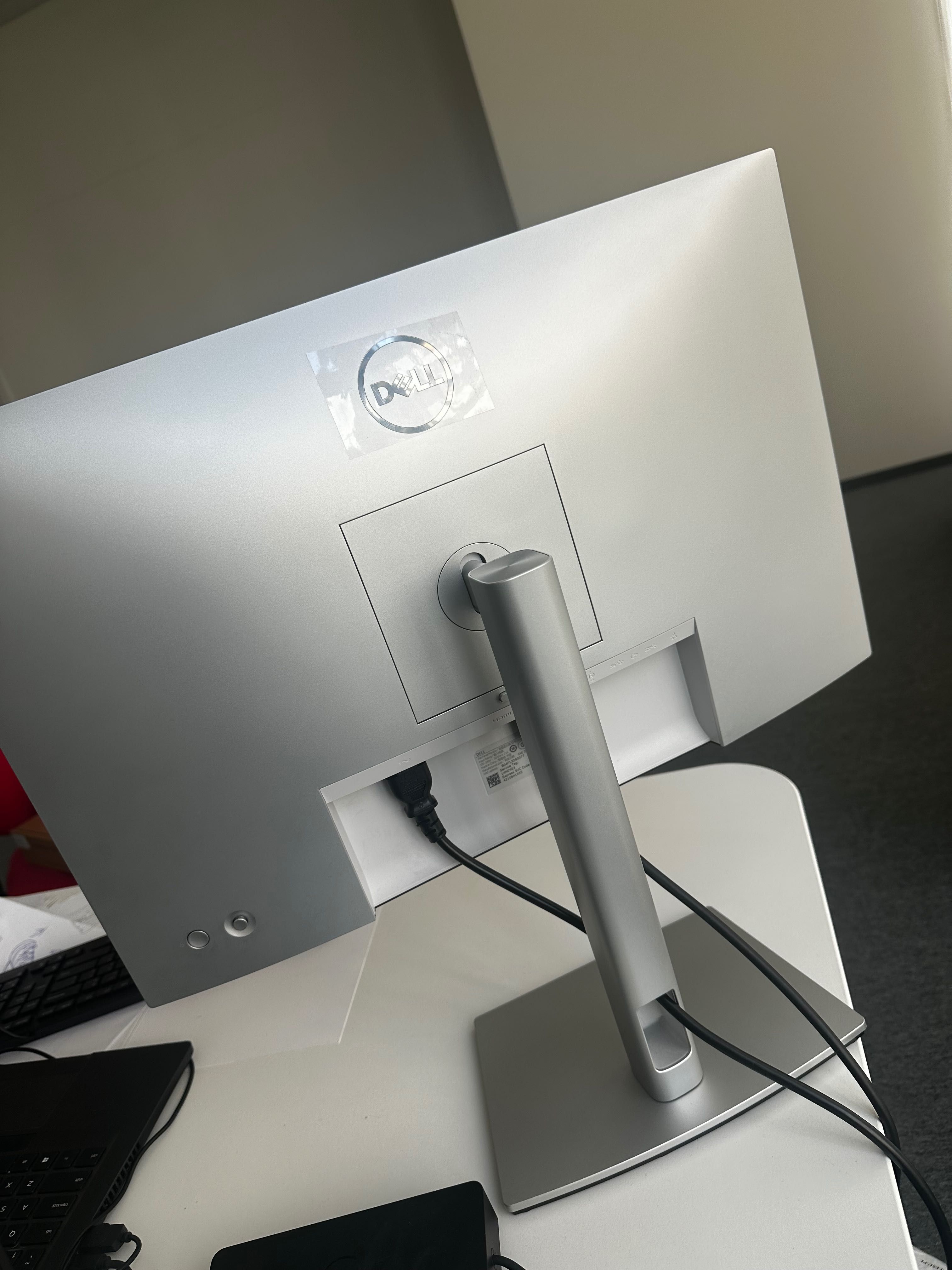 Monitor Dell U2421E jak nowy !