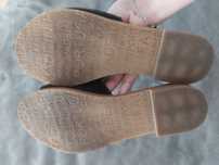 Chinelas sem uso