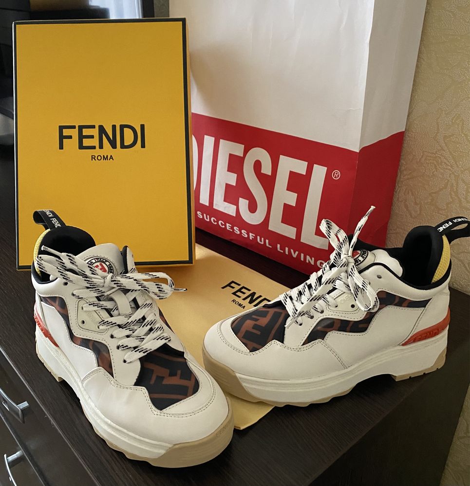 Fendi кросівки