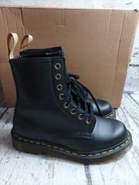 Glany damskie wegańskie Dr. Martens r. 37 (K356)