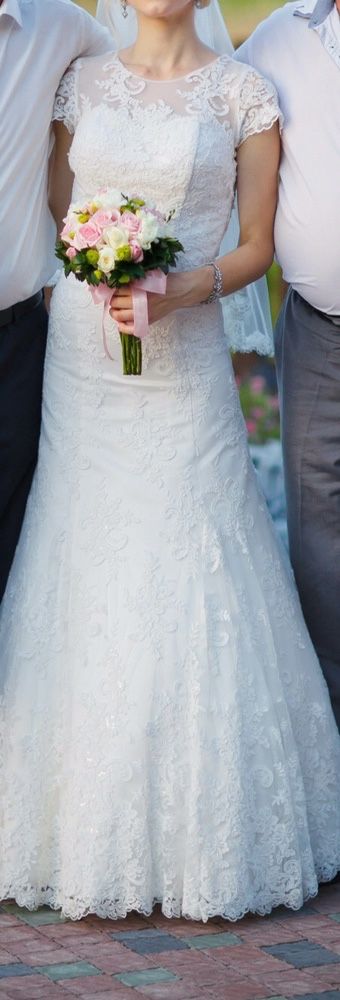 Весільна сукня бренду Hadassa