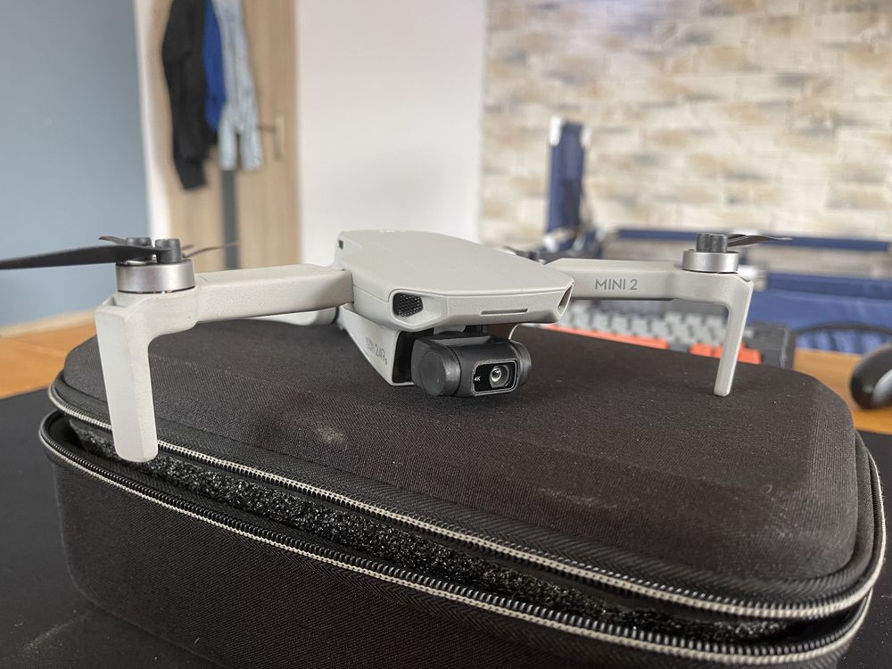 Dron dji 2 mini