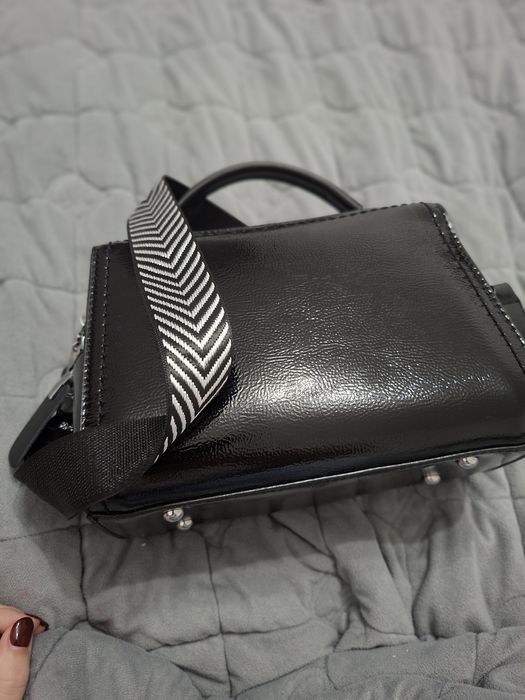 Жіноча лаковані сумка(шкіра)