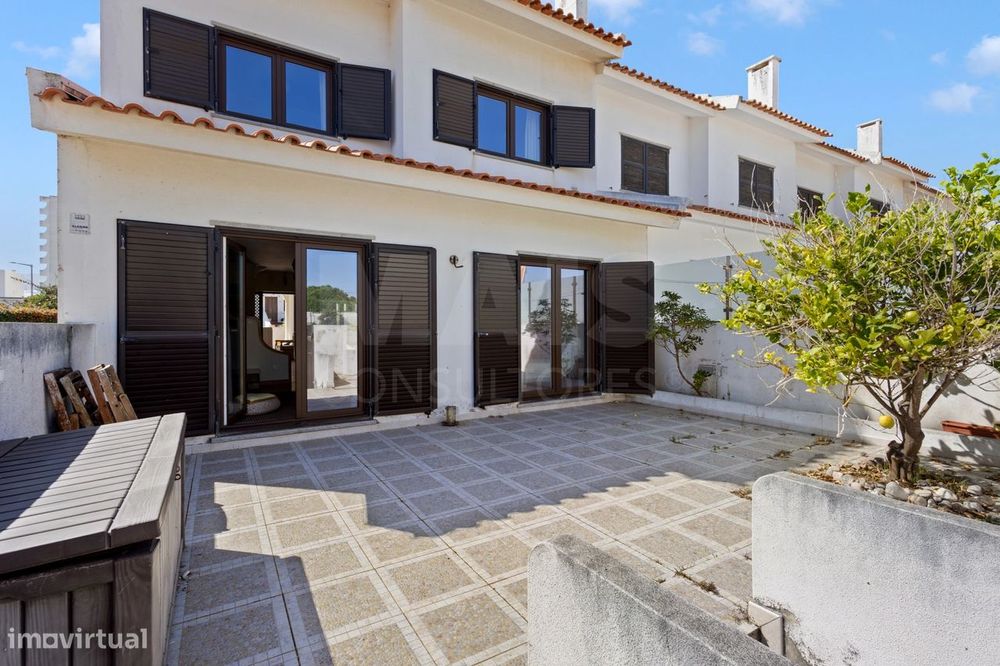 Moradia T4+2 com quintal no Baleal