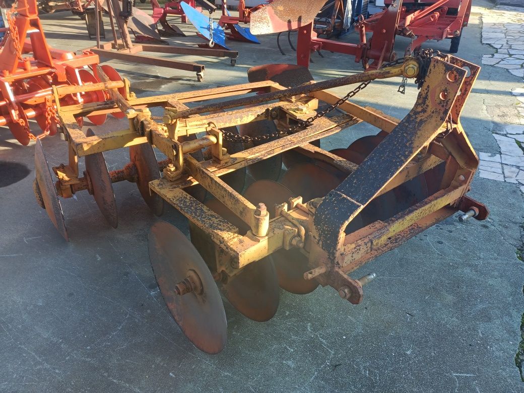 Grade de discos 14-20 faz 1,60 para tractor 30   , 40 cv