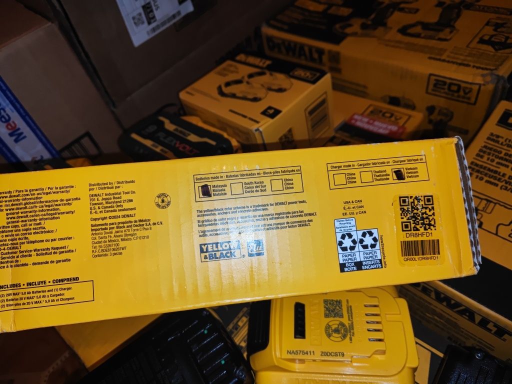 Аккумулятор DeWALT DCB240/ DCB205, Зарядне устройство Dewalt