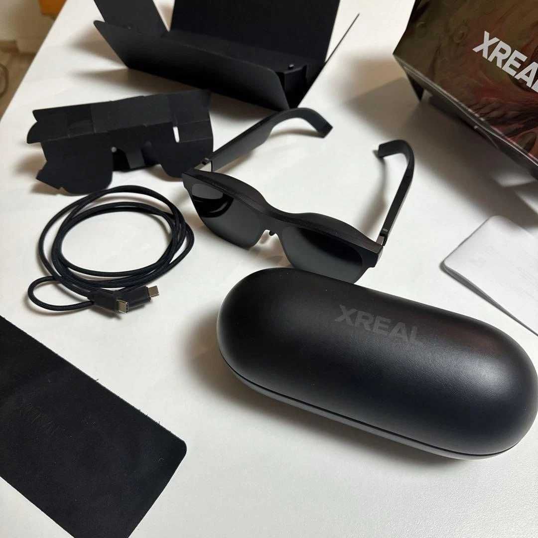 Окуляри Xreal air 2 pro, HDMI адаптер.
