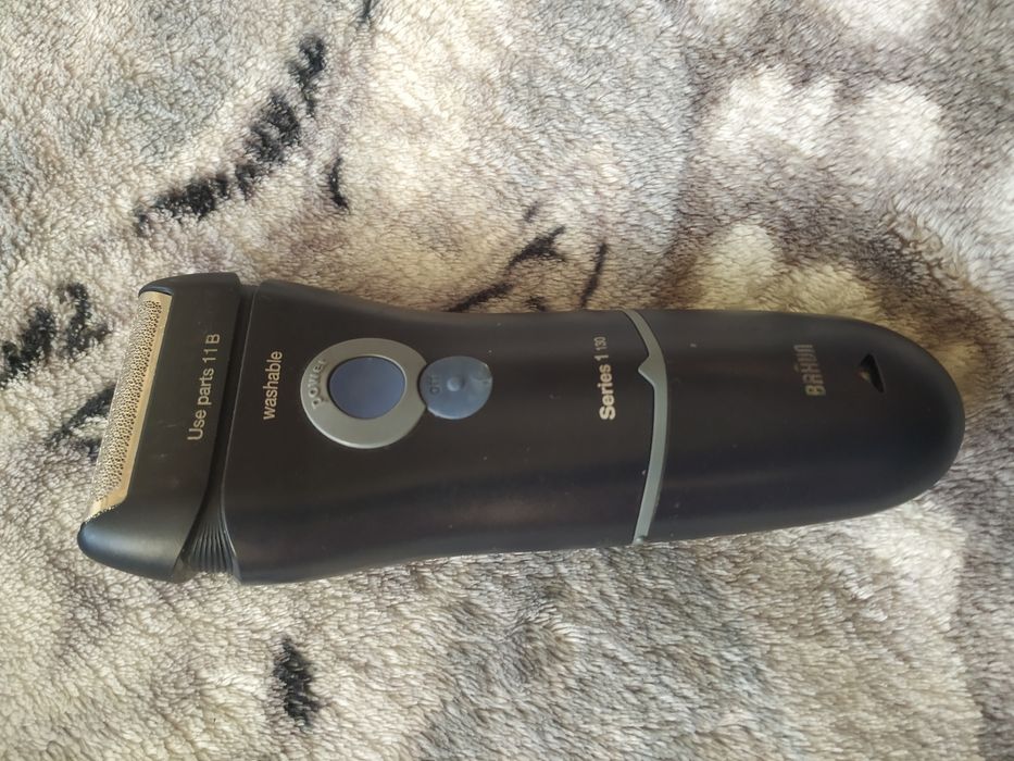 Бритва електрична Braun series 1 130 у відмінному стані.