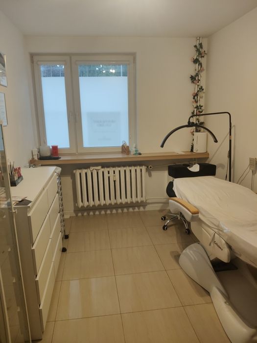 Wynajem pokoju w salonie fryzjerskim