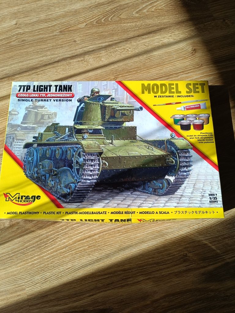 Model do sklejania czołg 7TP