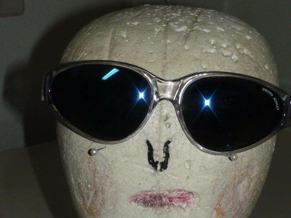 Óculos diversos de marca Ray Ban e outros