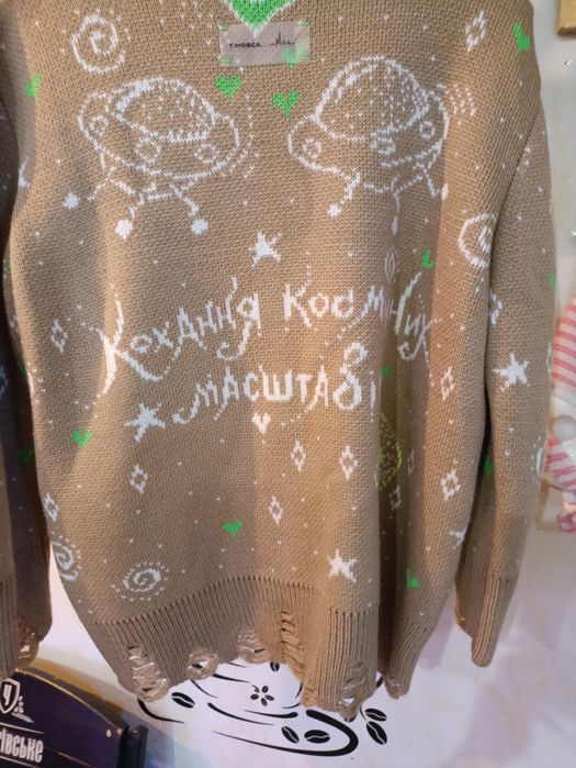 Продам платье и свитер