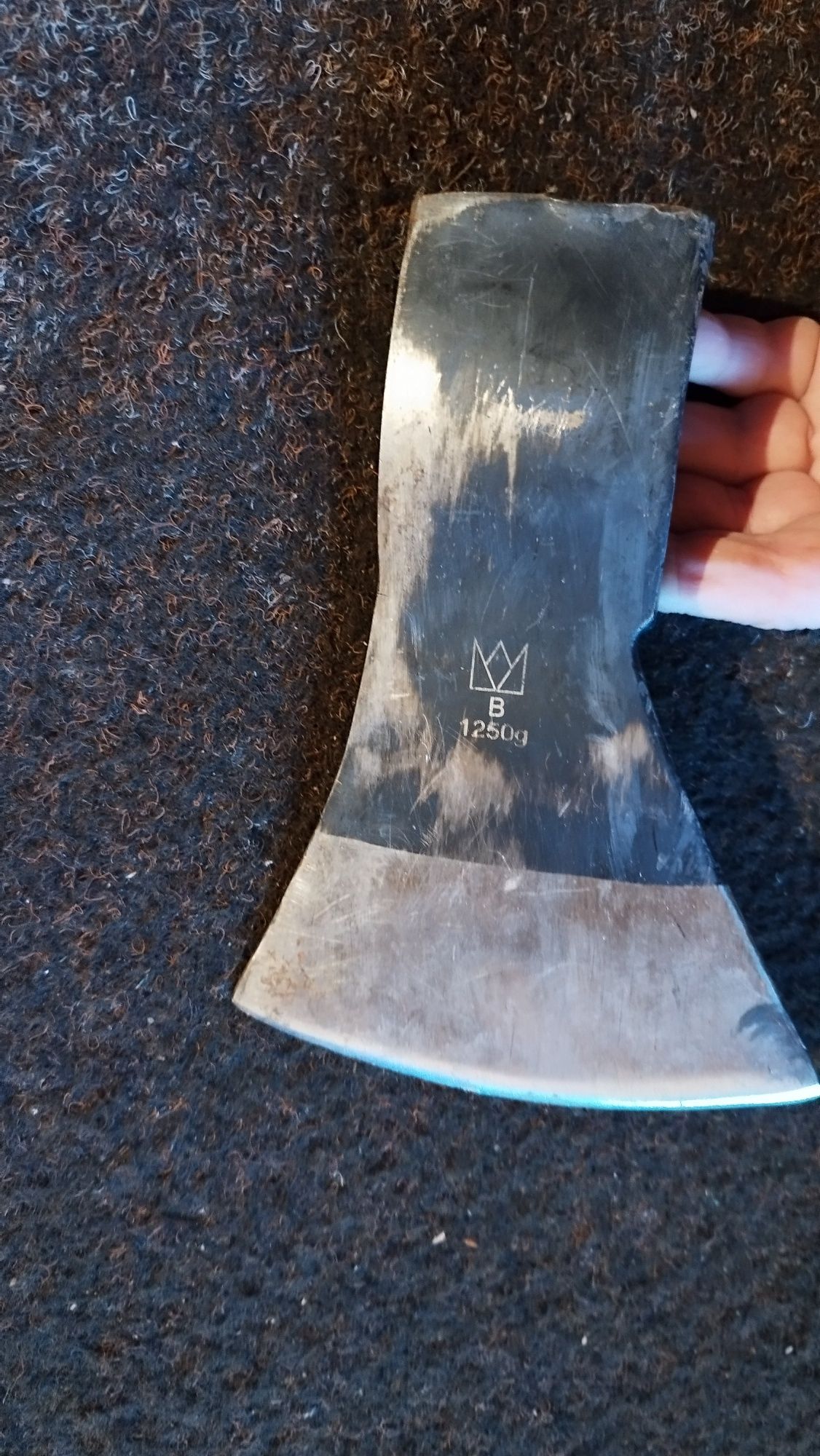siekiera  1250g z logo korony