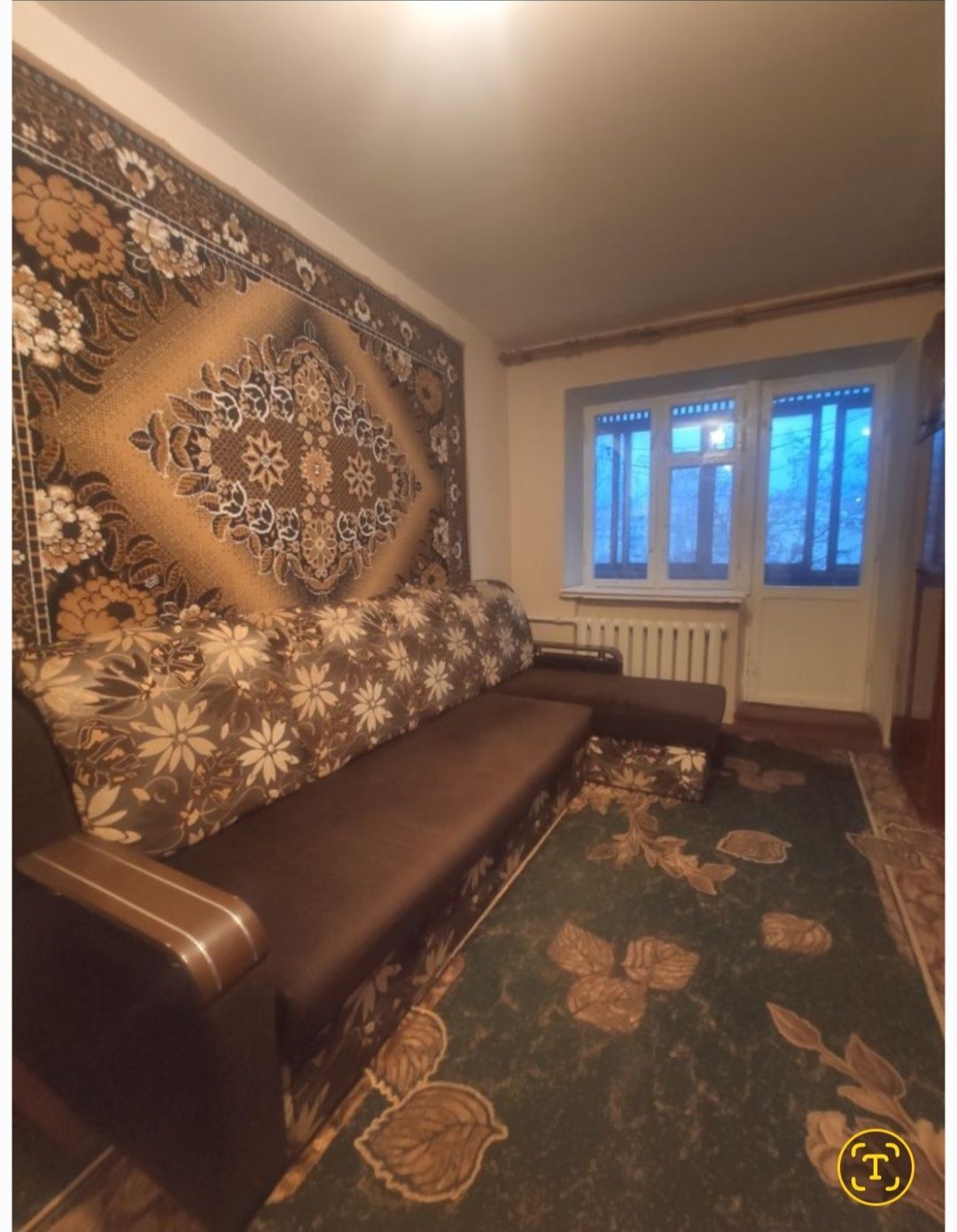 Кімната в квартирі.Круг