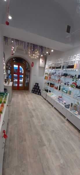 Lokal handlowy frontowy do wynajęcia Kraków ul Krakowska