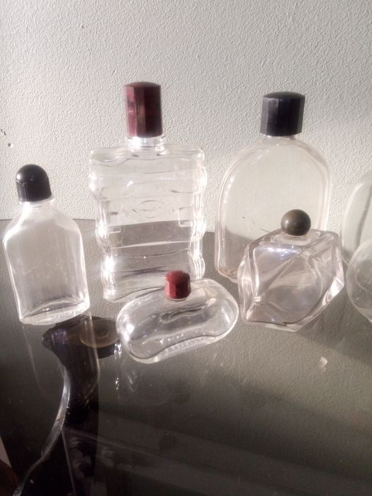 Stare buteleczki po perfumach-lata 20-30.