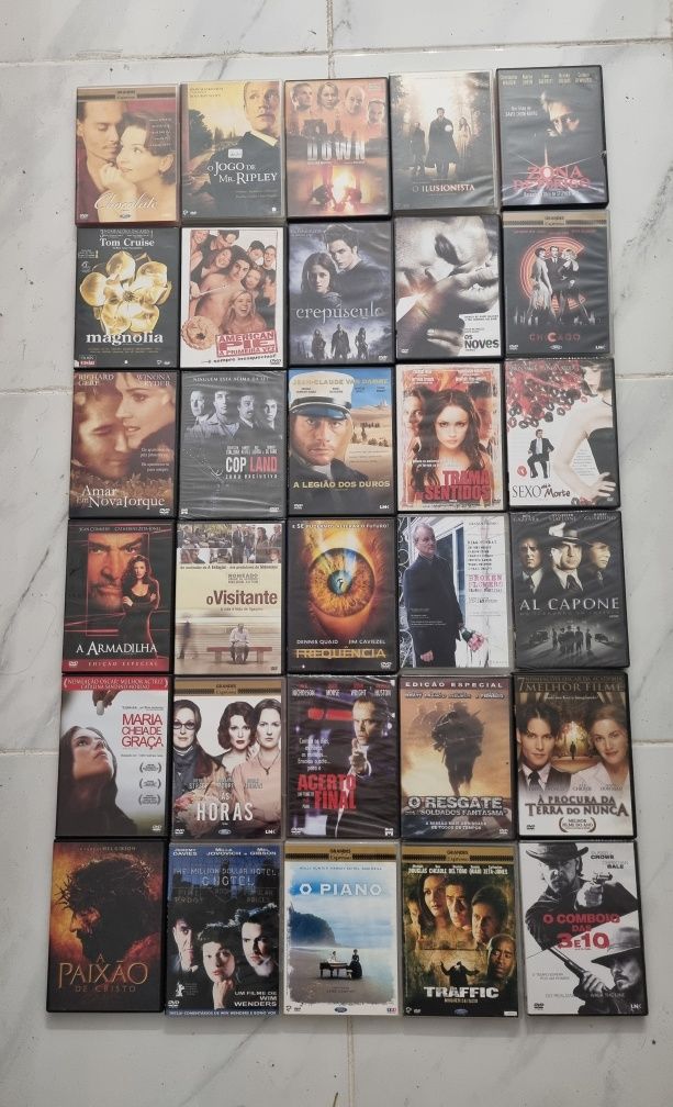 Lote DVDS vários ver fotos