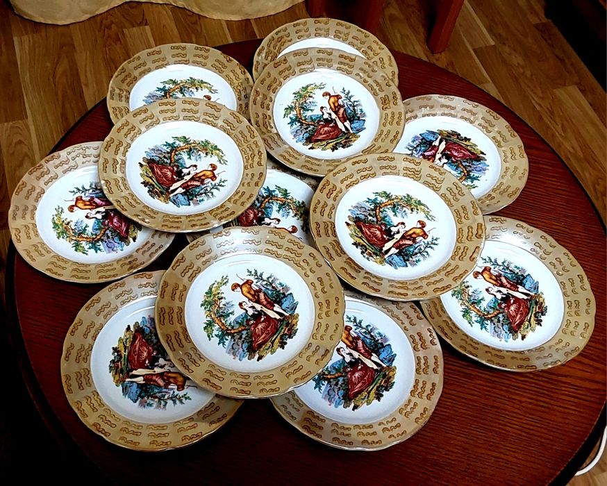 Продам новые тарелки с рисунком