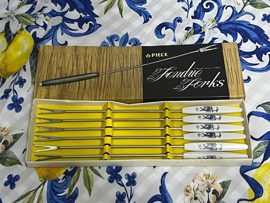 Caixa com 6 garfos para fondue em inox — vintage